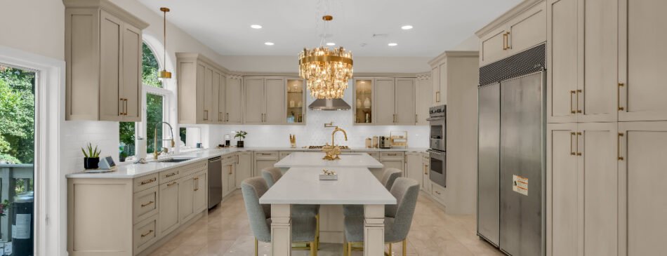 Several Simple Tips for Redesigning a Large Kitchen