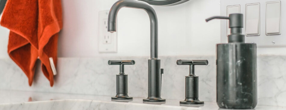 Guide to Selecting Fixtures: Faucets, Showerheads, and More