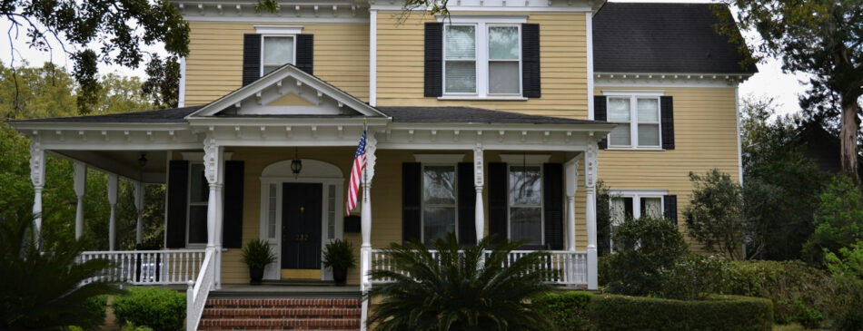 Key Considerations for Purchasing a Fixer-Upper