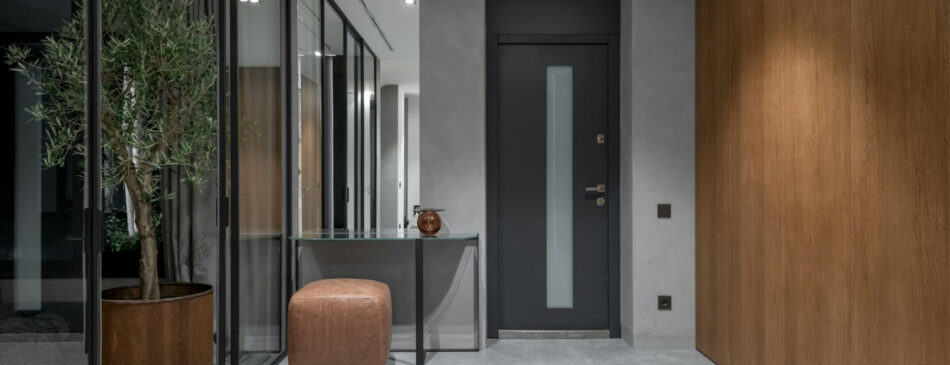 Tips for Decorating a Hallway
